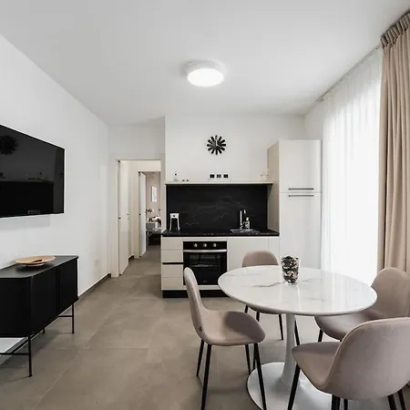 Design - Via Genova 58 * פסקרה