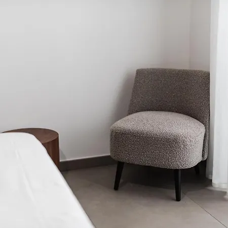Design - Via Genova 58 דירה
